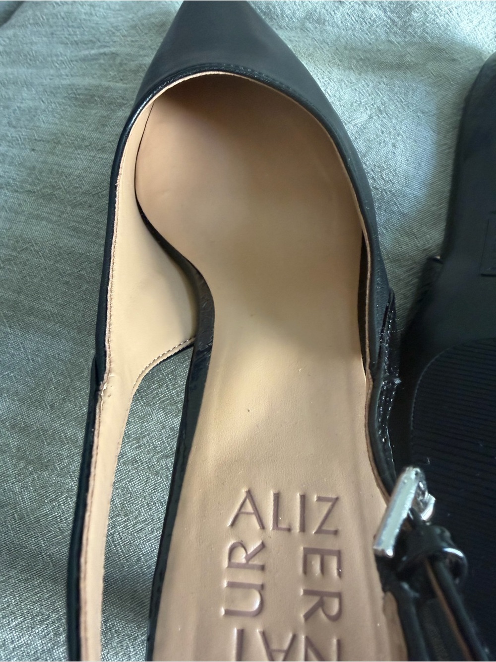 Naturalizer: Black Leather Pointed Slingback Heels - Picture 4 of 5